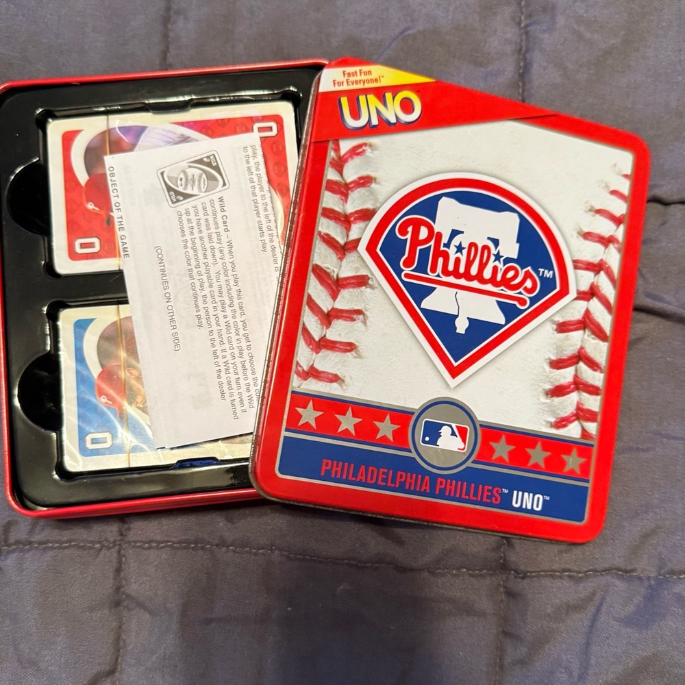 🏟️ Philadelphia Phillies Collectible UNO Game – MLB Edition in Tin Box